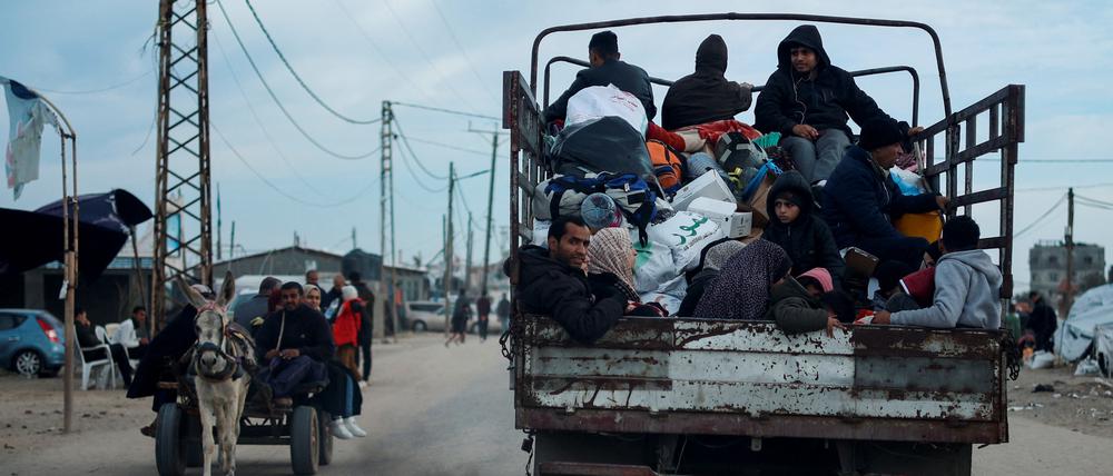 Palästinenser auf der Flucht aus Rafah im südlichen Gazastreifen.