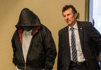 Der V-Mann "Piatto", hier im Oberlandesgericht München im Dezember 2014 zu sehen, hatte vor Beginn der NSU-Serie auf drei Skinheads hingewiesen, die sich bewaffnen und abtauchen wollten.