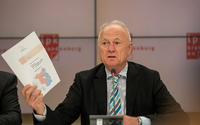Landeswahlleiter Bruno Küpper stellte die detaillierten Ergebnisse der Landtagswahl vor.