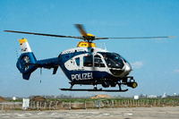 Ein Eurocopter EC 135 der Polizeihubschrauberstaffel Brandenburg (Archiv).