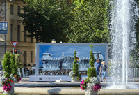 Das Einheitsfest bestimmt im Zentrum Potsdams das Stadtbild - hier am Luisenplatz.
