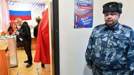 Ein Wahllokal in Russland.