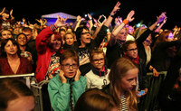 Musikstars sorgen regelmäßig für gute Stimmung beim Familienfest im Kirchsteigfeld, wie hier 2016 beim Auftritt von Nena.