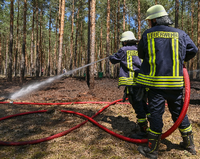 Die Rettungskräfte mussten in Brandenburg in diesem Jahr noch keine größeren, dafür 80 kleinere Brände löschen.