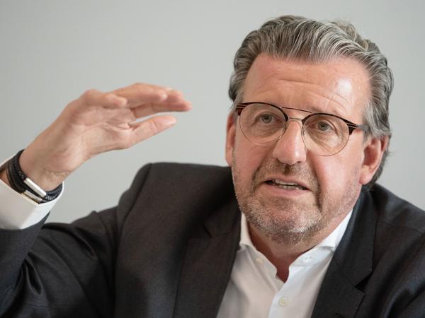 Mit Gesamtmetall-Präsident Stefan Wolf beschäftigt sich die Staatsanwaltschaft Tübingen: Der oberste Metall-Arbeitgeber soll eine Haushaltshilfe schwarz beschäftigt haben. 