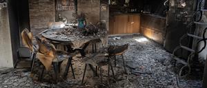 Der Rest einer Küche im Kibbuz Be’eri nach dem Massaker der Hamas am 7. Oktober, dem allein hier 100 Bewohner zum Opfer fielen.