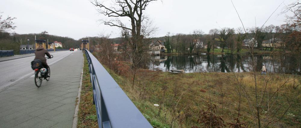Persiusbrücke: Verbindung zwischen Potsdam und Neu Fahrland.