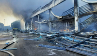Das brennende Einkaufszentrum in Krementschuk