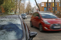 In Teilen der Stahnsdorfer Straße sollen künftig Rad- statt Autofahrer das Tempo bestimmen. 