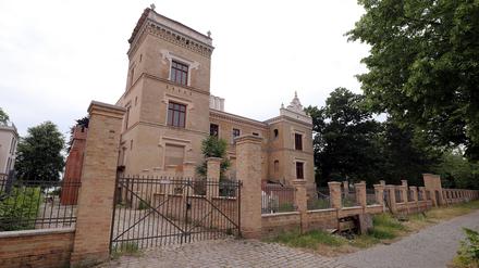 Im Tudorstil erbaut: Die Villa Tummeley am Ufer des Tiefen Sees in der Berliner Vorstadt. 