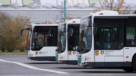 Falls für Elektrobusse der Saft fehlt, sollen Dieselbusse einspringen.