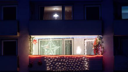 Schönes Leuchten: In diesem Jahr scheint kein Weihnachtsdieb in Falkensee unterwegs gewesen zu sein. 