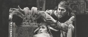Thomas Wittig als Assur in Rossinis „Semiramide“ mit Gabriele Näther, Regie Peter Brähmig, um 1986 im Schlosstheater des Neuen Palais.