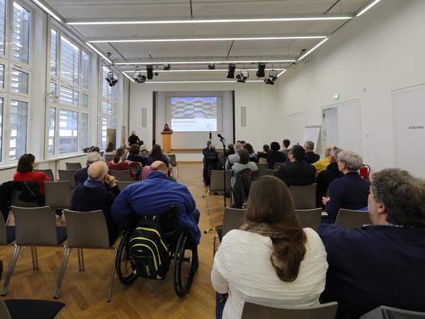 Teilnehmer des ersten Dialogforums „Wohnen der Zukunft“ im Potsdam Museum.