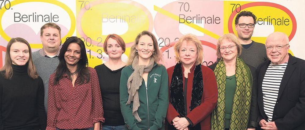 Die Tagesspiegel-Jury, von links nach rechts: Luisa Horn, Thomas Schippmann, Anuya Rane, Chris Feustel, Heike Bottke, Dagmar Seydell, Ingrid Lühr, Matthias Richter, Peter Apel 