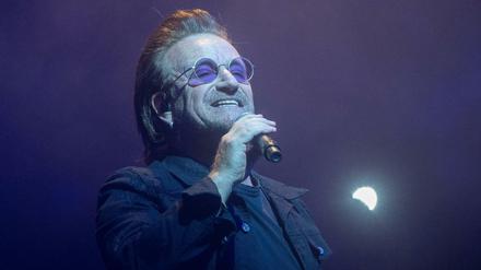 Paul David Hewson, besser bekannt als Bono und Mastermind von U2, am Freitagabend in der Mercedes-Benz-Arena.