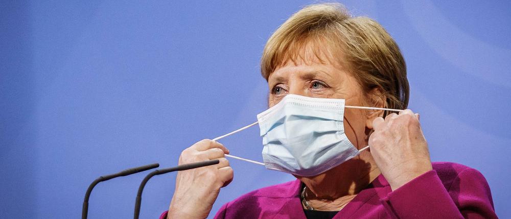 Schutz vor Corona? Auf Bundeskanzlerin Merkel können die Bürger:innen dabei nicht zählen.