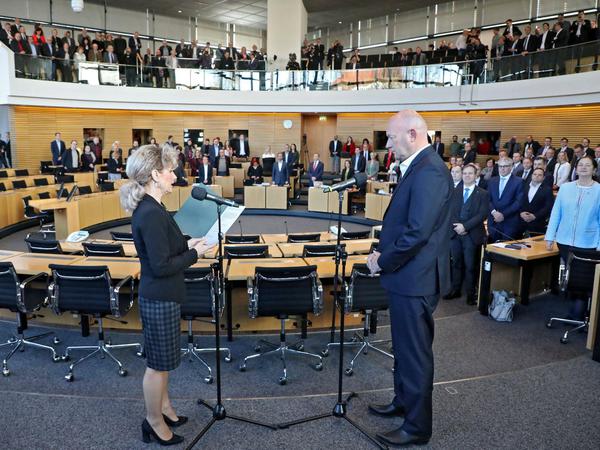 Vereidigung. Der FDP-Politiker Thomas Kemmerich wird mit Hilfe der AfD Ministerpräsident