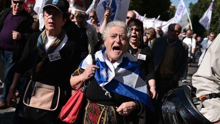 Generalstreik in Athen: Griechenland wird immer wieder von Protesten erschüttert. Die Reformen gehen trotzdem weiter - und neue Kreditgelder fließen ins Land.