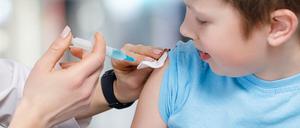 Die europäische Arzneitmittel-Agentur EMA empfiehlt die Corona-Impfung für Jugendliche.