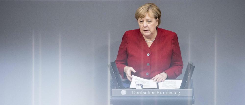 Bundeskanzlerin Angela Merkel (CDU) bei ihrer Regierungserklärung zu Afghanistan