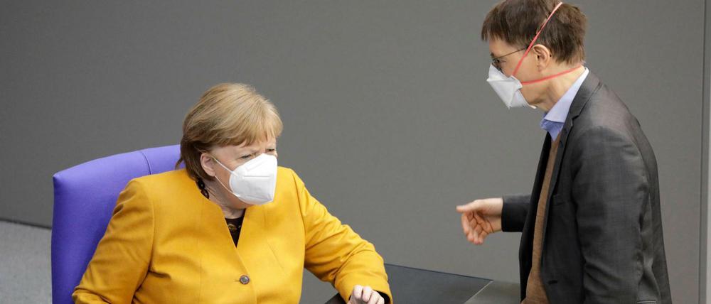 Reicht das? Karl Lauterbach ist in der Corona-Krise zum Berater von Kanzlerin Angela Merkel aufgestiegen.