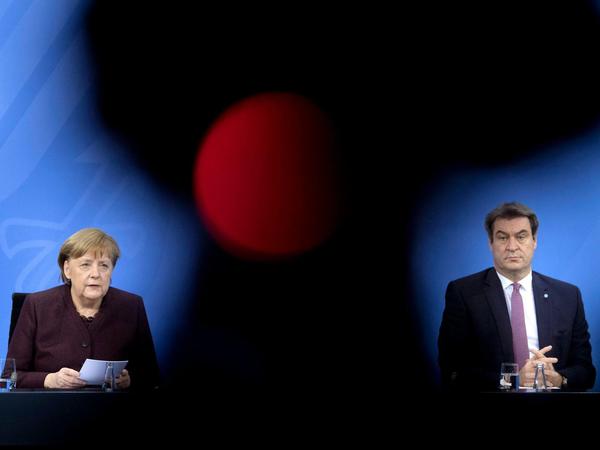 Angela Merkel und Markus Söder zerbrechen sich den Kopf über den Öffnungsplan 
