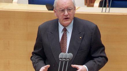 Bundespräsident Roman Herzog spricht 1999 am Holocaust-Gedenktag im Bundestag. 