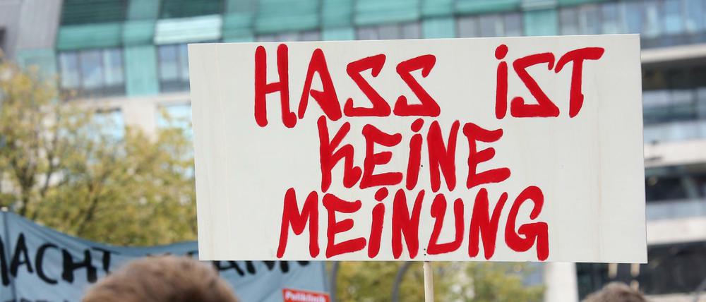 Bei einer Demo gegen Rassismus in Hamburg 2018.