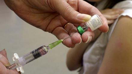 Oft lebensrettend. In Deutschland lassen sich immer noch zu wenige Menschen gegen Masern impfen. 