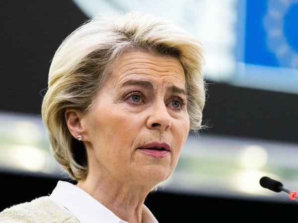Ursula von der Leyen (CDU), Präsidentin der Europäischen Kommission, hatte die neuen Pläne für Wirtschaftssanktionen der EU vorgestellt.