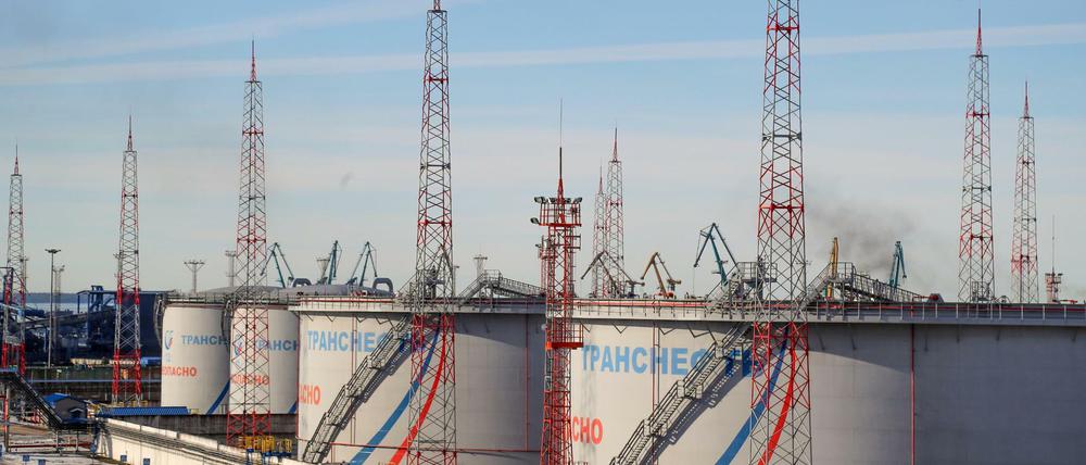 Nach dem angekündigten Übergang zu Rubelzahlungen für russisches Gas diskutiert Moskau nun über eine Ausweitung der Praxis auf den Export von anderen Rohstoffen und Waren.