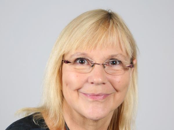 Gudrun Widders leitet das Gesundheitsamt Spandau in Berlin und ist seit 2017 Mitglied der Ständigen Impfkommission des Robert Koch-Instituts.
