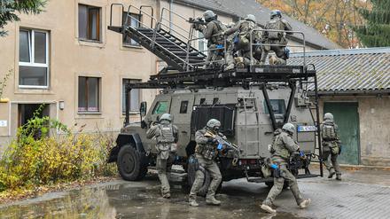 Brandenburgs Polizei bei einer Anti-Terror-Übung. 