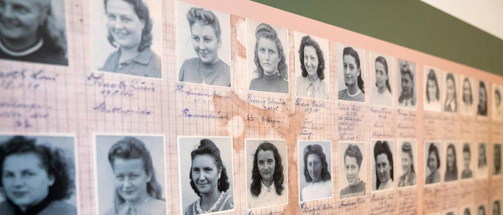 Die Ausstellung "Im Gefolge der SS" in der Gedenkstätte Ravensbrück handelt von Aufseherinnen des Frauen-Konzentrationslagers.