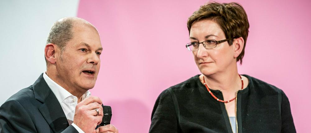 Klara Geywitz (r) und Olaf Scholz kandidieren zusammen für den SPD-Vorsitz.
