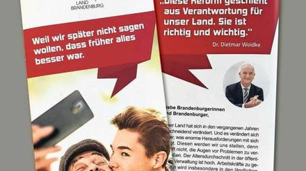 Werbematerial. Neben SPD-rotem Hintergrund grüßt Dietmar Woidke lächelnd die Brandenburger.