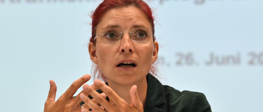 Unter Druck: Brandenburgs Gesundheitsministerin Diana Golze (Linke) hat angekündigt das Behördenversagen im Medikamentenskandal umfassend aufzuklären.