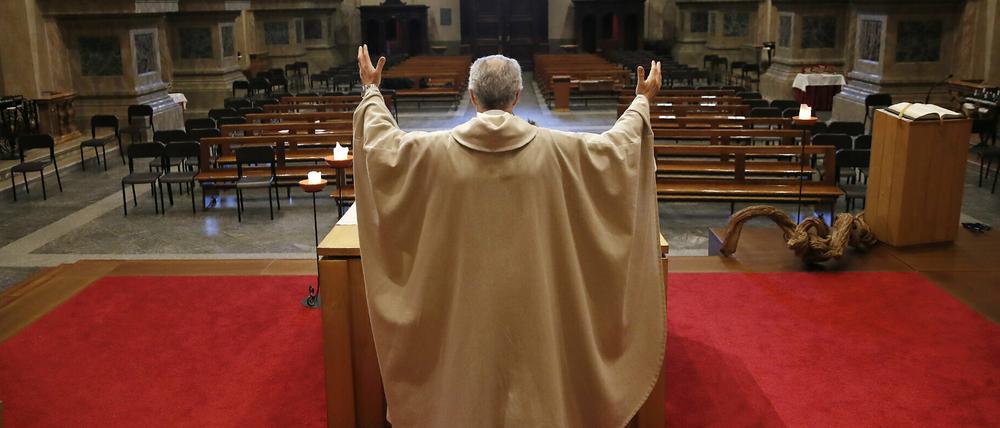 Gottesdienste mit Publikum sind derzeit sogar in Italien verboten. 