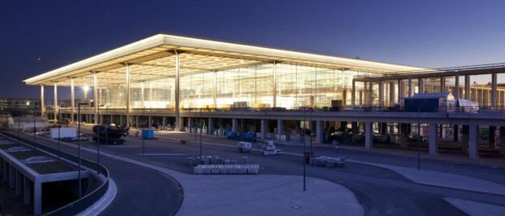 Ein Terminal aus Licht - die Abfertigungshalle am neuen Flughafen BER.