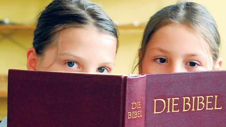 In Brandenburg sinkt die Zahl der Schüler, die am Religionsunterricht teilnehmen. 