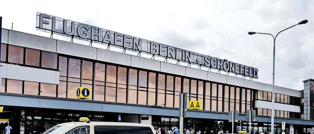 Der Betrieb am Flughafen Schönefeld ruhte kurzzeitig.