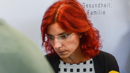 Diana Golze (Die Linke), Brandenburgs Gesundheitsministerin, gibt eine Erklärung ab. Nach dem Pharmaskandal in Brandenburg tritt Gesundheitsministerin Golze zurück.