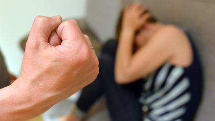 Opfer von häuslicher Gewalt werden meistens Frauen und Kinder.