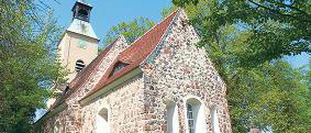 Fest gemauert: Die Dorfkirche in Ruhlsdorf.