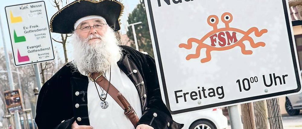 Basta mit Pasta. Rüdiger Weida von der „Kirche des fliegenden Spaghettimonsters“ wollte die Anerkennung des Vereins als Religions- oder Weltanschauungsgemeinschaft. 