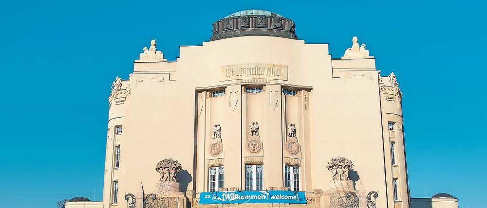 Mehr Geld für die Kultur. Das Staatstheater Cottbus ist das einzige staatliche Theater in Brandenburg. Die Theater- und Orchesterlandschaft soll laut Woidke auf gesicherte Füße gestellt werden. Die Trägerstädte sollen „mehrere Millionen Euro mehr“ erhalten.