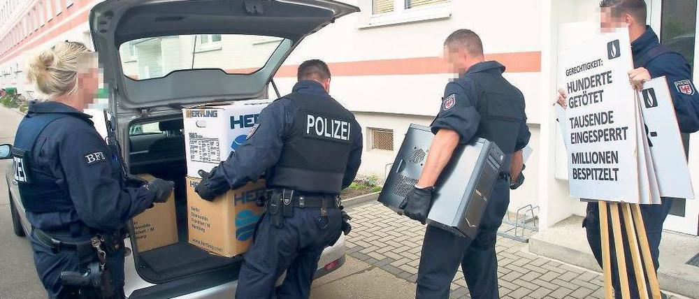 Razzia. 260 Polizisten durchsuchten am 19. Juni Räume des „Widerstandes Südbrandenburg“. Innenminister Woidke (SPD) hatte die Neonazigruppe verboten.