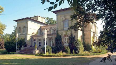 Zu reich. Die Gemeinde Schenkendorf – hier das Schloss im Ort – gehört zu den rund zehn finanzstarken Kommunen im Land, die zugunsten ärmerer Gemeinden eine Sonderabgabe zahlen sollen.