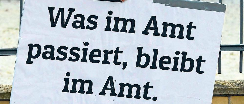 Verfassungsschutz als Black Box? Der Umgang Brandenburgs mit dem NSU-Skandal sorgte auch in Potsdam – wie hier vor der Staatskanzlei im August 2015 – für Proteste.